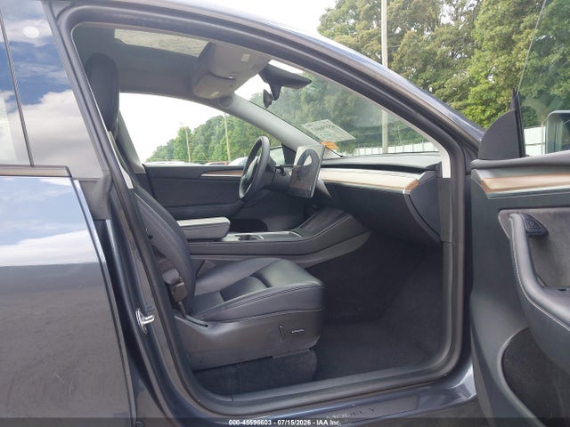 Продаж на аукціоні авто 2023 Tesla Model Y Awd/long Range Dual Motor All-wheel Drive, vin: 7SAYGDEE7PF707251, номер лоту: 45596603