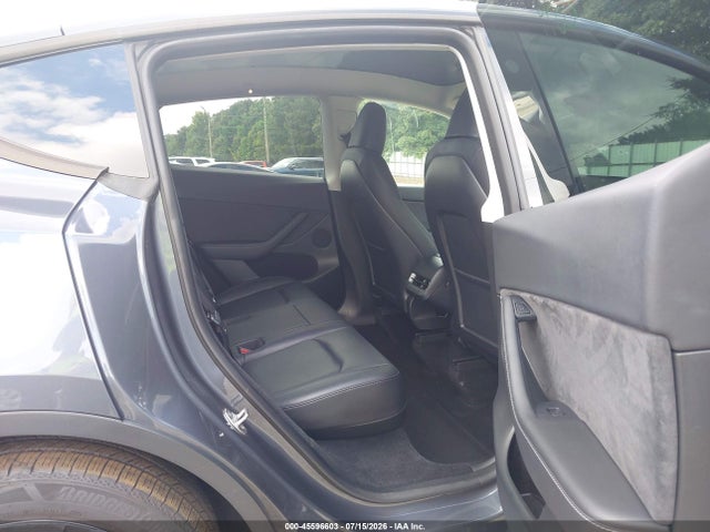 Продаж на аукціоні авто 2023 Tesla Model Y Awd/long Range Dual Motor All-wheel Drive, vin: 7SAYGDEE7PF707251, номер лоту: 45596603
