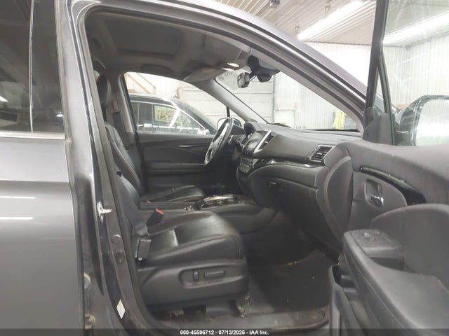 Продаж на аукціоні авто 2016 Honda Pilot Elite, vin: 5FNYF6H08GB120598, номер лоту: 45596712