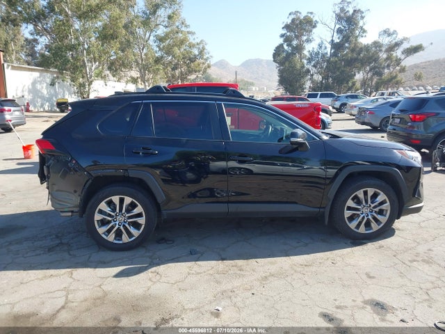 JTMC1RFV2RJ027564 Toyota Rav4 Xle Premium