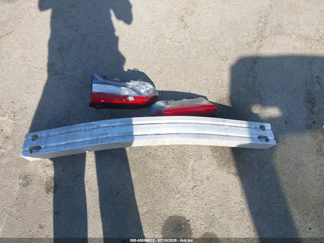 JTMC1RFV2RJ027564 Toyota Rav4 Xle Premium