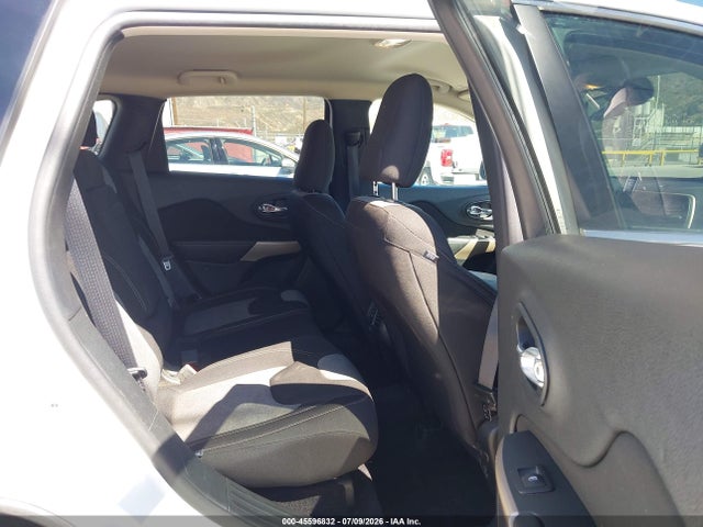 Jeep Cherokee Latitude 4x4 2018 1C4PJMCBXJD528462 Image 8