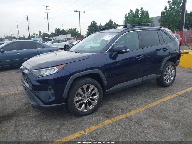 Toyota Rav4 Xle Premium 2021 2T3C1RFV5MW182071 Image 2