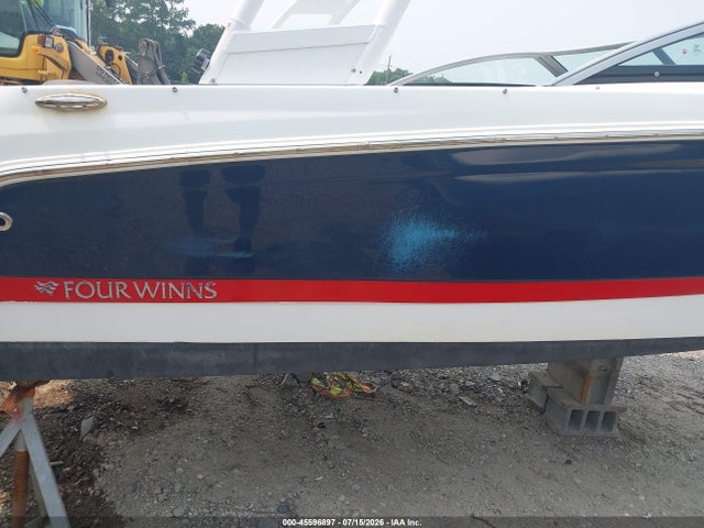 45596897 :رقم المزاد ، PFWFL022K122 vin ، 2022 Four Winns 20' مزاد بيع