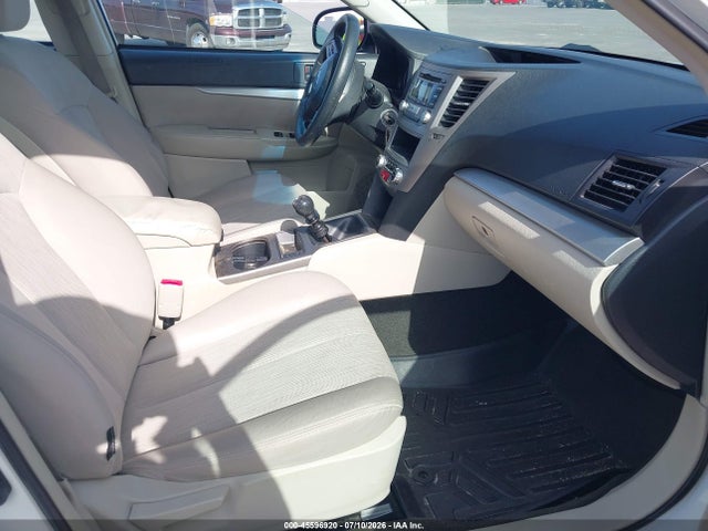 Subaru Outback 2.5i 2014 4S4BRBAC5E1223487 Image 5