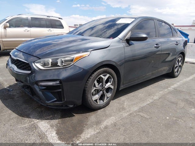 KIA Forte Lxs 2021 3KPF24AD3ME304661 Image 2