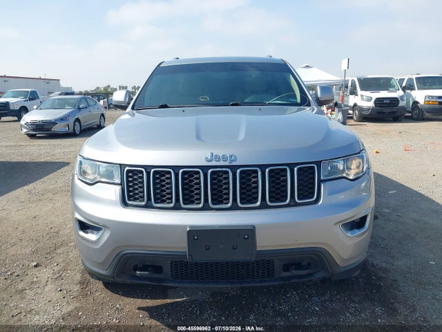 1C4RJFAG9JC381432 Jeep Grand Cherokee Laredo E 4x4
