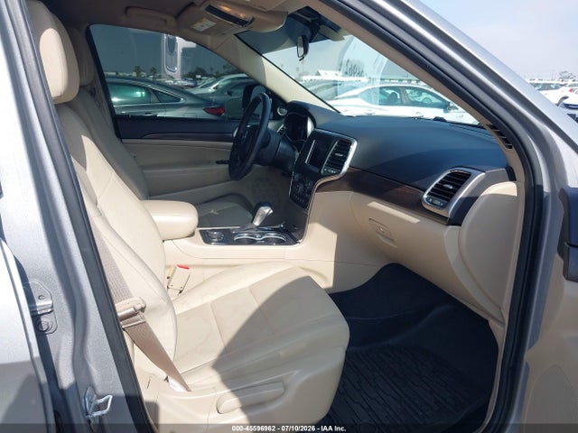1C4RJFAG9JC381432 Jeep Grand Cherokee Laredo E 4x4