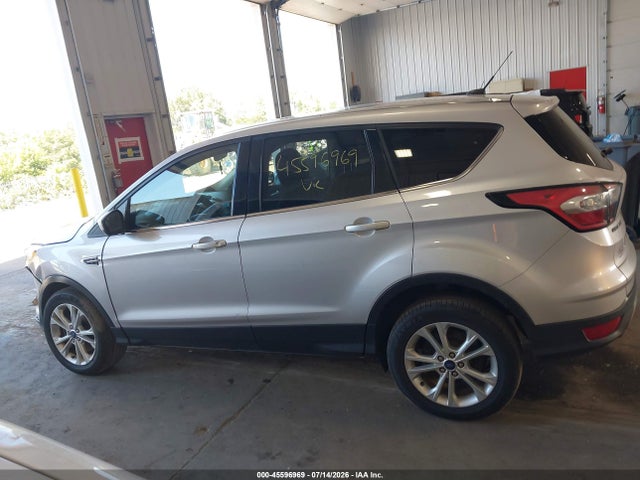 Продажа на аукционе авто 2017 Ford Escape Se, vin: 1FMCU9G92HUC03370, номер лота: 45596969