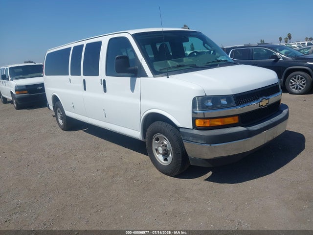 2018 1GAZGPFG6J1300405 main image