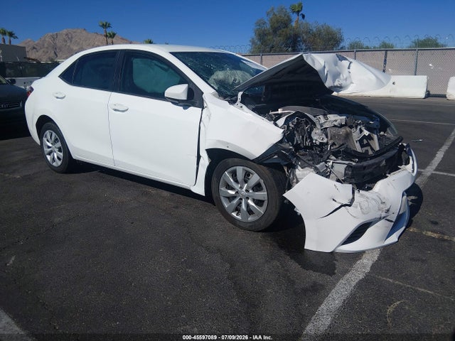 Toyota COROLLA LE 2015 5YFBURHE3FP283431 Image 1