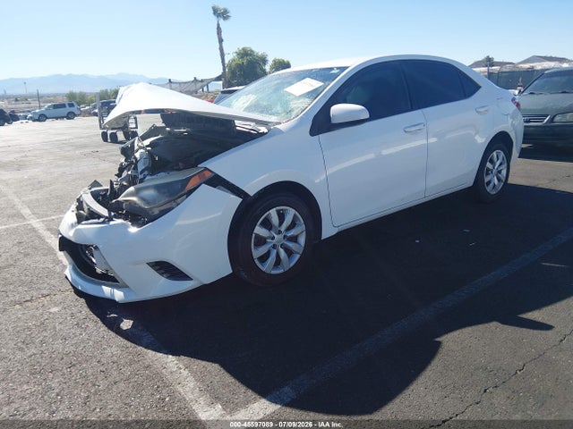 Toyota COROLLA LE 2015 5YFBURHE3FP283431 Image 2