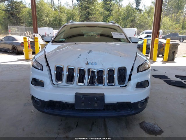 1C4PJLCB2JD563300 Jeep Cherokee Latitude Fwd