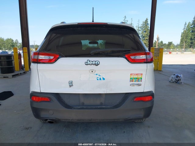 1C4PJLCB2JD563300 Jeep Cherokee Latitude Fwd