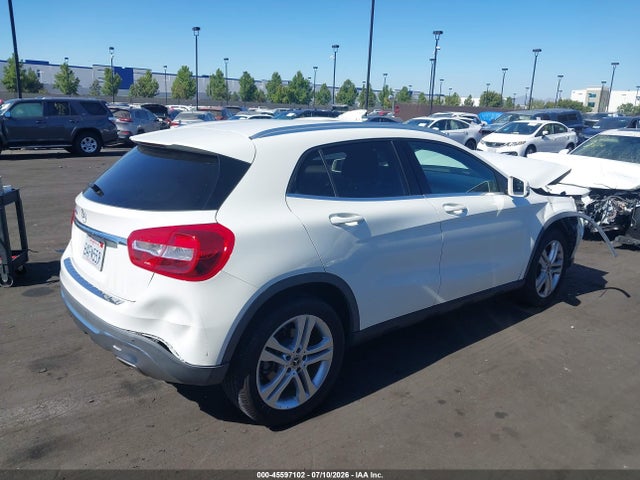 WDCTG4EB7JJ426638 Mercedes-Benz GLA 250
