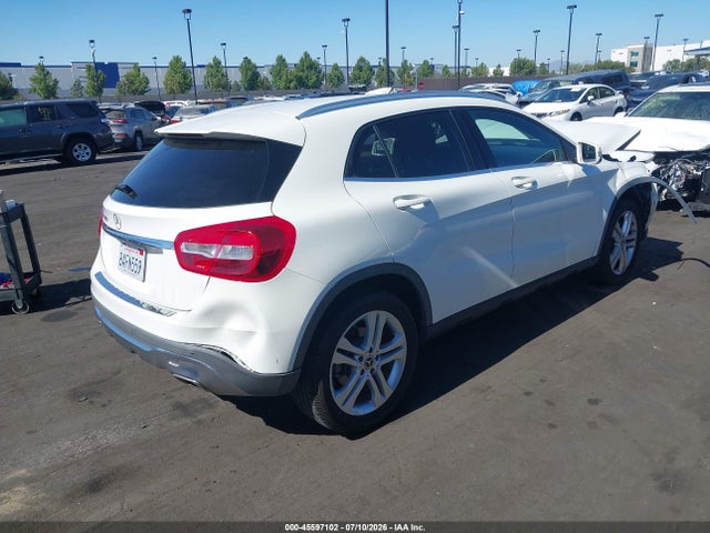 WDCTG4EB7JJ426638 Mercedes-Benz GLA 250