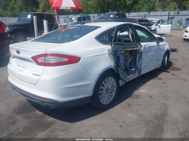 3FA6P0UU6GR317798 Ford Fusion Hybrid S