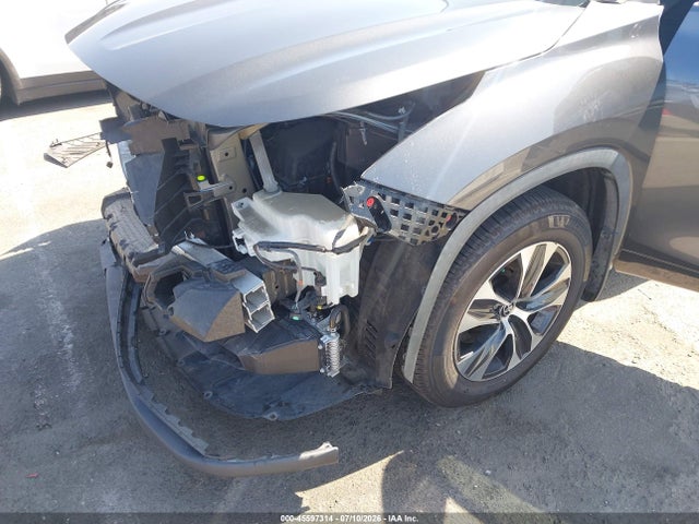Toyota Highlander Xle 2022 5TDHZRAH5NS136484 Image 18