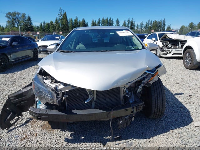 45597343 :رقم المزاد ، 2T1BURHE5JC109143 vin ، 2018 Toyota Corolla Le مزاد بيع