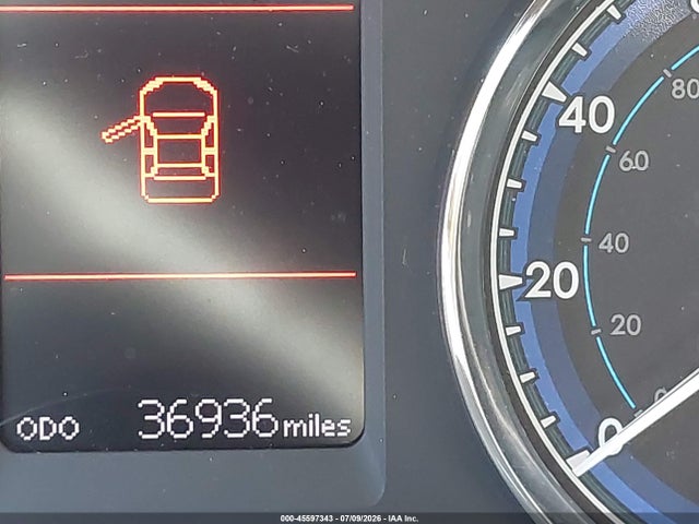 45597343 :رقم المزاد ، 2T1BURHE5JC109143 vin ، 2018 Toyota Corolla Le مزاد بيع