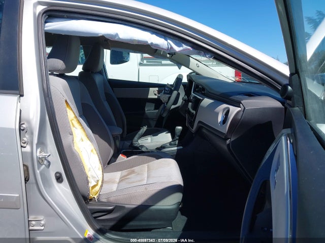 45597343 :رقم المزاد ، 2T1BURHE5JC109143 vin ، 2018 Toyota Corolla Le مزاد بيع