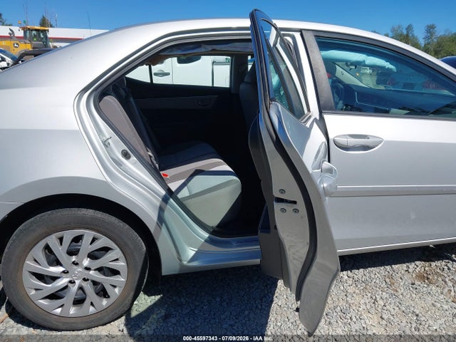 45597343 :رقم المزاد ، 2T1BURHE5JC109143 vin ، 2018 Toyota Corolla Le مزاد بيع