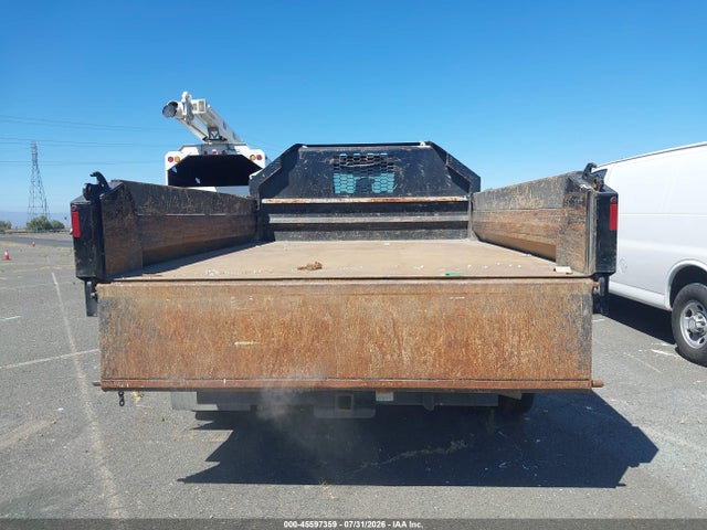 Ford F-550 Chassis Xl 2017 1FDUF5GT4HEF17518 Image 8