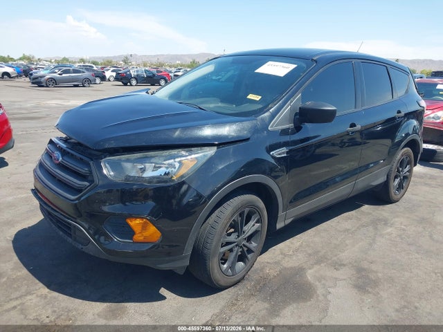 Ford ESCAPE S 2018 1FMCU0F77JUD05457 Image 2