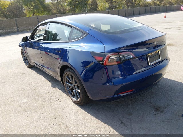 Tesla Model 3 Rear-wheel Drive 2023 5YJ3E1EA4PF704008 Image 3
