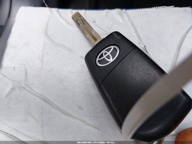 4T1C11AK8NU618825 Toyota CAMRY LE