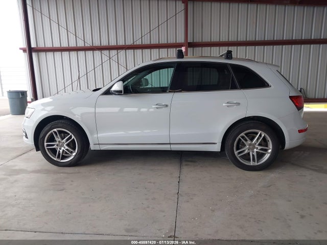 Audi Q5 2.0t Premium 2016 WA1L2AFP7GA025834 Image 14