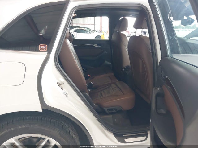 Audi Q5 2.0t Premium 2016 WA1L2AFP7GA025834 Image 8