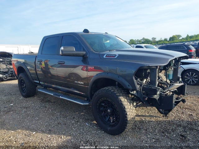 45597454 :رقم المزاد ، 3C6UR5DJ7KG697731 vin ، 2019 Ram 2500 Big Horn  4x4 6'4 Box مزاد بيع