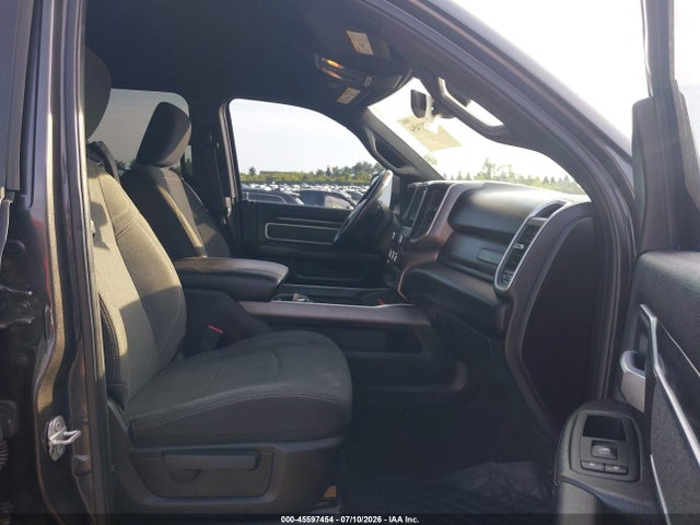 45597454 :رقم المزاد ، 3C6UR5DJ7KG697731 vin ، 2019 Ram 2500 Big Horn  4x4 6'4 Box مزاد بيع