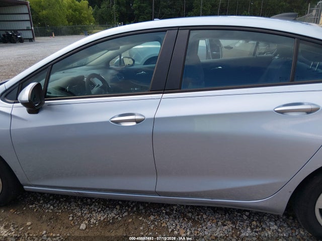 1G1BC5SM1H7211006 Chevrolet Cruze Ls Auto