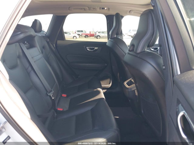 LYV102RK7KB278176 Volvo Xc60 T5 Momentum