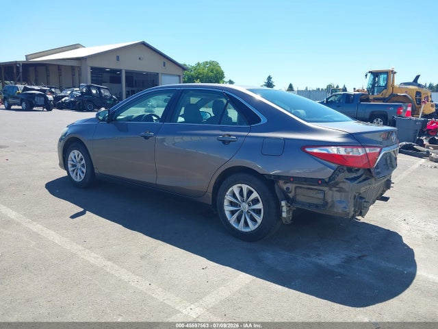Toyota CAMRY LE 2015 4T4BF1FK2FR493334 Image 3