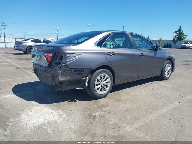 Toyota CAMRY LE 2015 4T4BF1FK2FR493334 Image 4