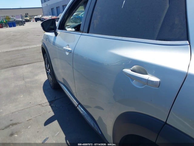 5N1DR3DH2RC267947 Nissan Pathfinder Platinum Fwd