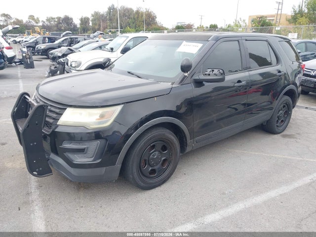Ford Utility Police Interceptor 2016 1FM5K8AR0GGB36217 Image 2