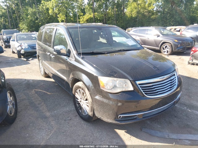 45597602 :رقم المزاد ، 2C4RC1CG2GR190915 vin ، 2016 Chrysler Town & Country Touring-l Anniversary Edition مزاد بيع