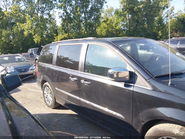 45597602 :رقم المزاد ، 2C4RC1CG2GR190915 vin ، 2016 Chrysler Town & Country Touring-l Anniversary Edition مزاد بيع
