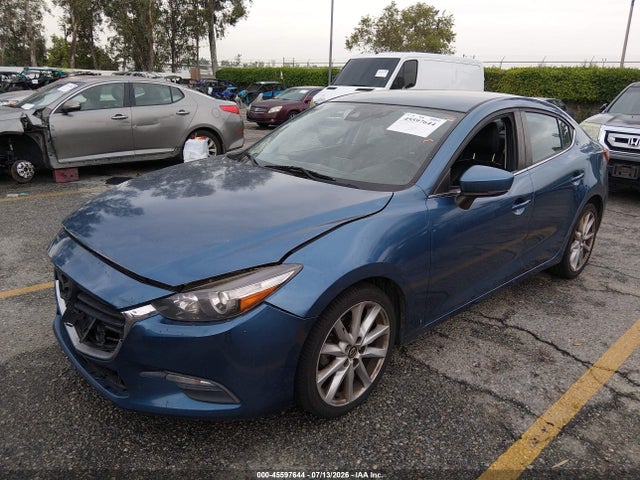 Mazda Mazda3 Touring 2017 JM1BN1V71H1118702 Image 2