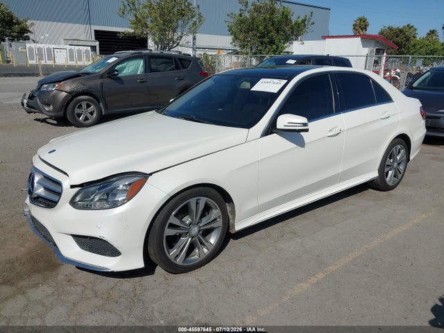Mercedes-Benz E 350 2016 WDDHF5KB4GB259396 Image 2