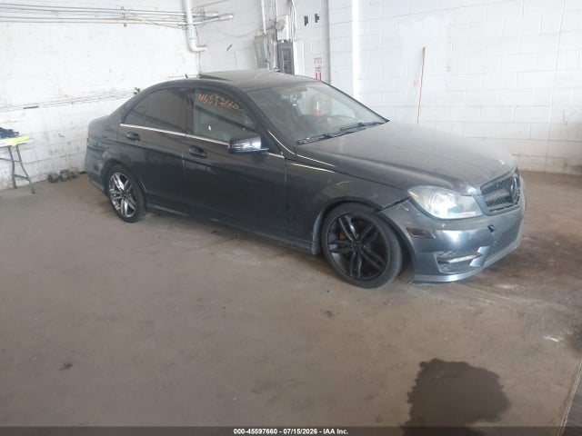 Продаж на аукціоні авто 2013 Mercedes-benz C 300 Sport 4matic, vin: WDDGF8AB8DR245325, номер лоту: 45597660