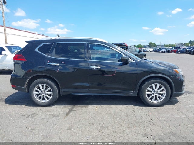 KNMAT2MT9HP586776 Nissan ROGUE SV