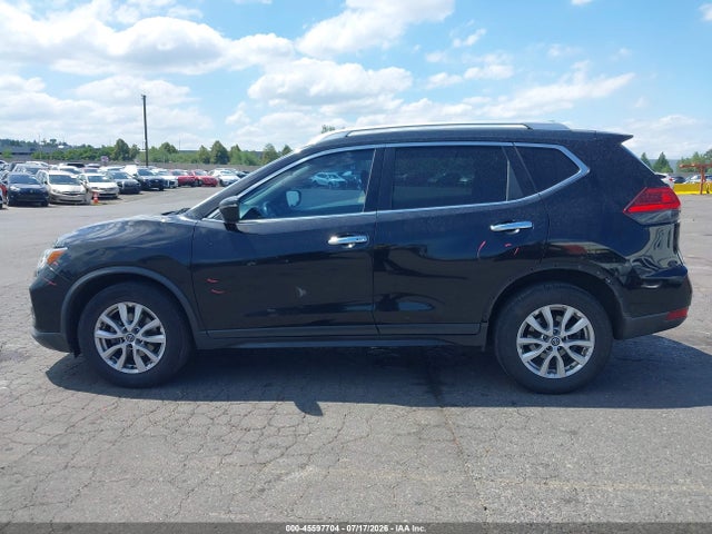 KNMAT2MT9HP586776 Nissan ROGUE SV