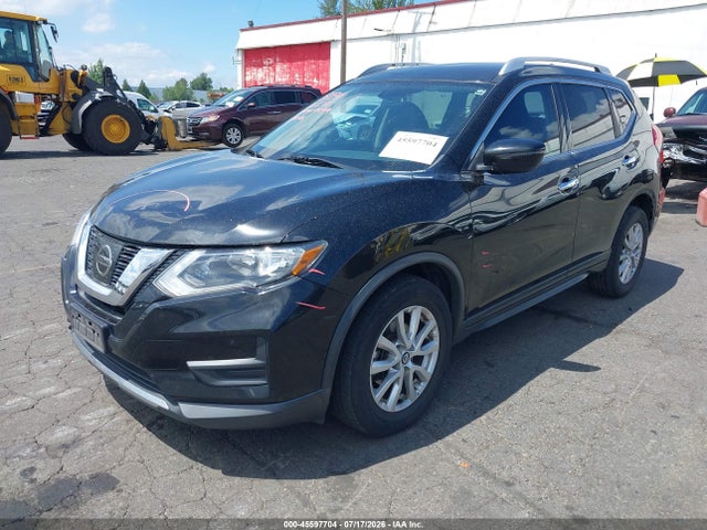 KNMAT2MT9HP586776 Nissan ROGUE SV