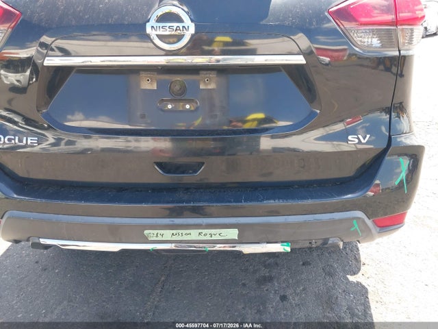 KNMAT2MT9HP586776 Nissan ROGUE SV