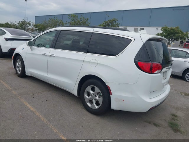 Chrysler Pacifica Hybrid Premium 2017 2C4RC1L74HR764352 Image 3